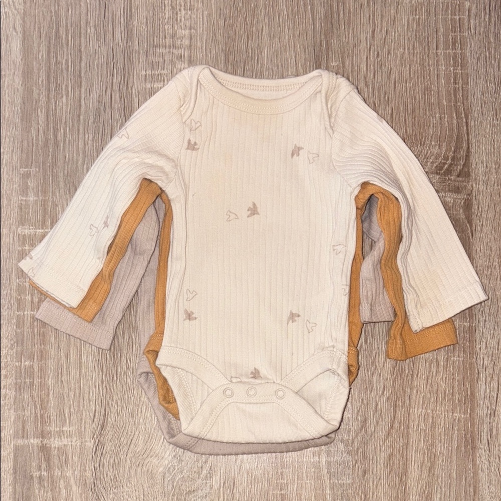 3 long sleeve onesies